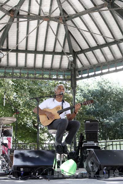 CHRIS COMBETTE - 2012-09-09 - PARIS - Square de la Place des Fetes - 